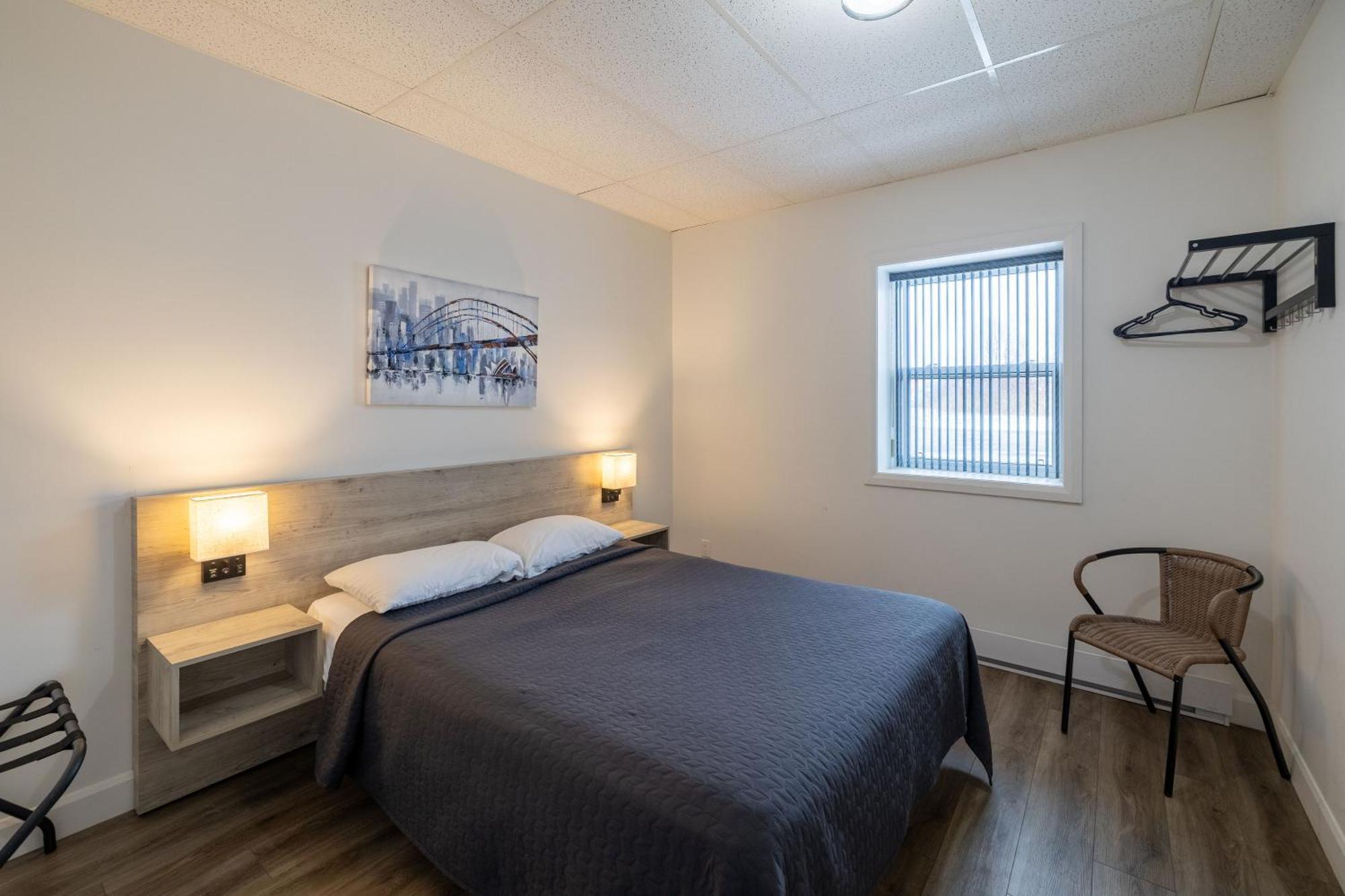 Motel Et Condo Chez Charley Sainte-Anne-de-Beaupre Exterior photo